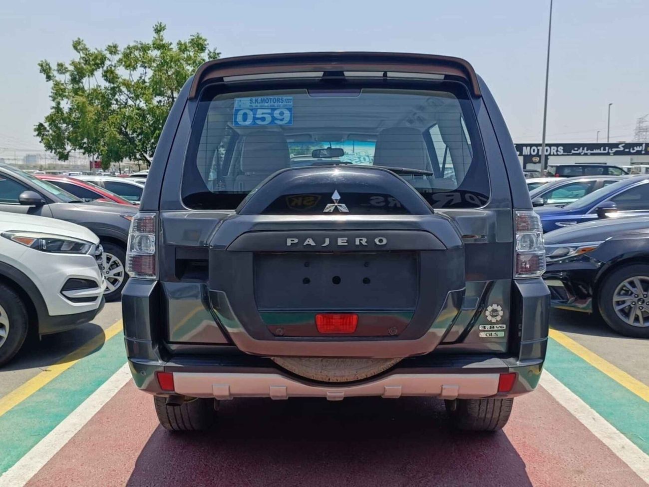 Mitsubishi Pajero GLS / 3.8 V6 4WD / SUNROOF/ LEATHER ELECTRIC SEATS / DIFFLOCK/ FULL OPT/ONLY FOR EXPORT / LOT#17287