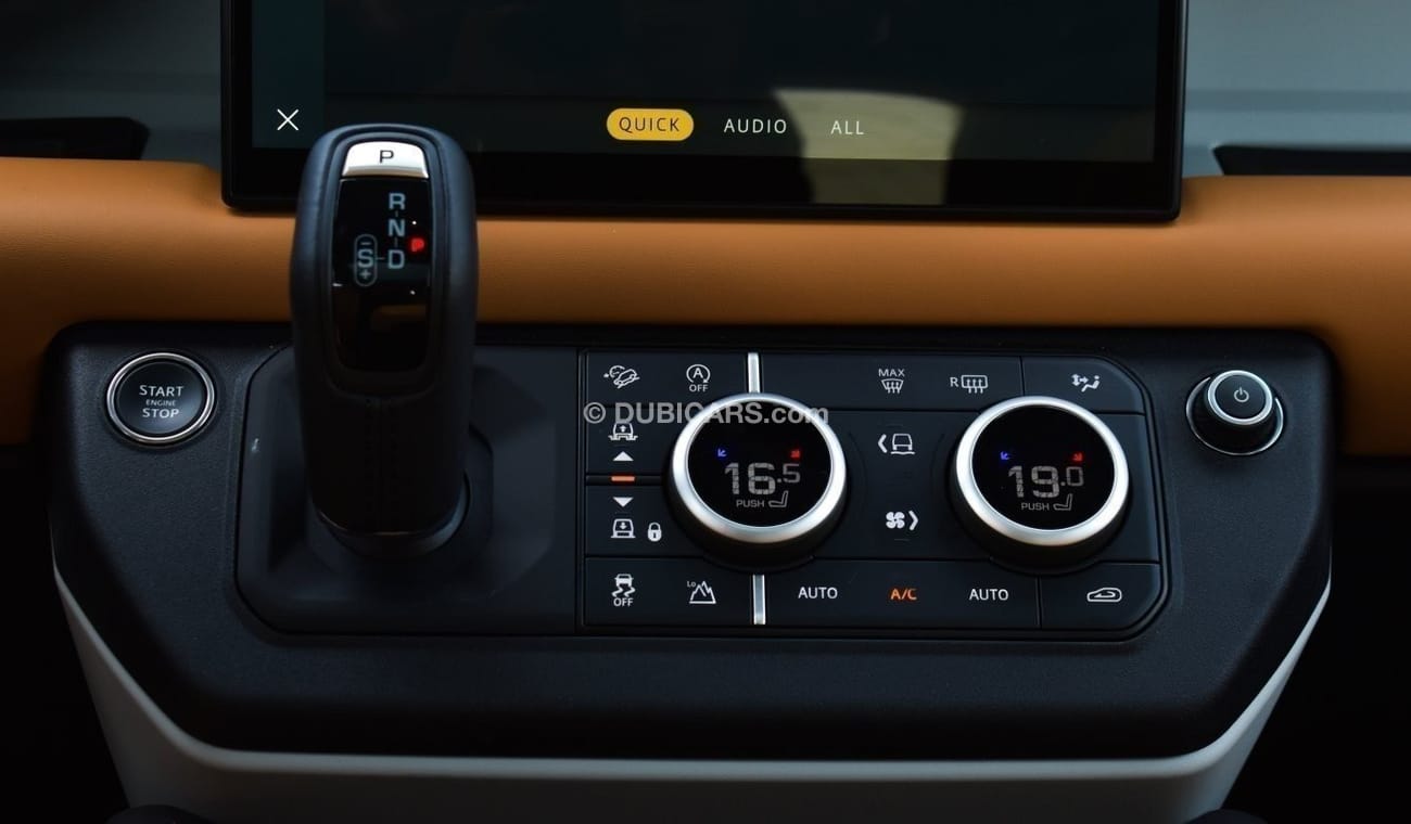 Land Rover Defender Land Rover Defender 110 HSE X-Dynamic P400 | Black Pack Edition - 7seat | 2023 (Local)