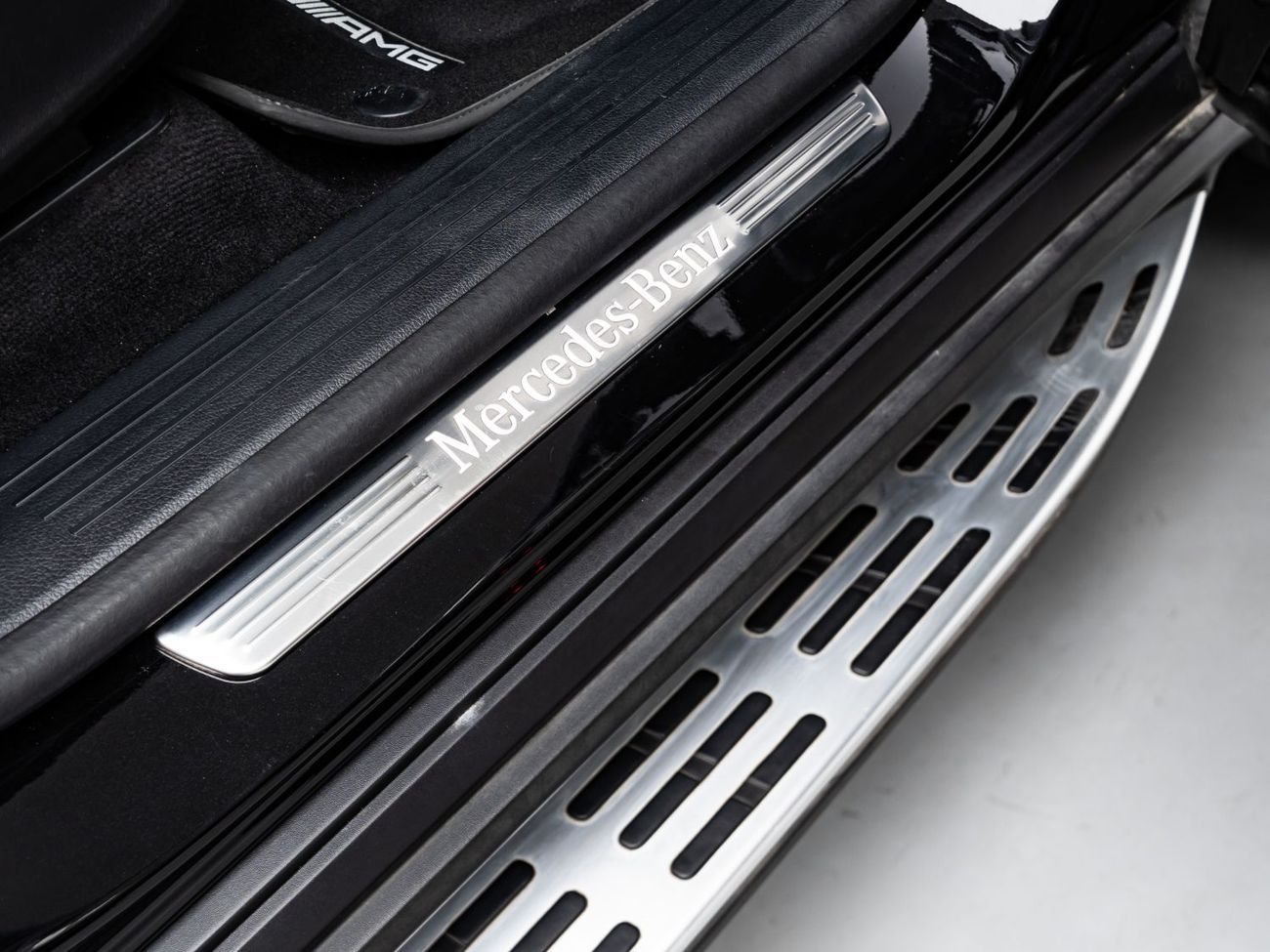 مرسيدس بنز GLS 450 Premium + 3.0L (389 HP)