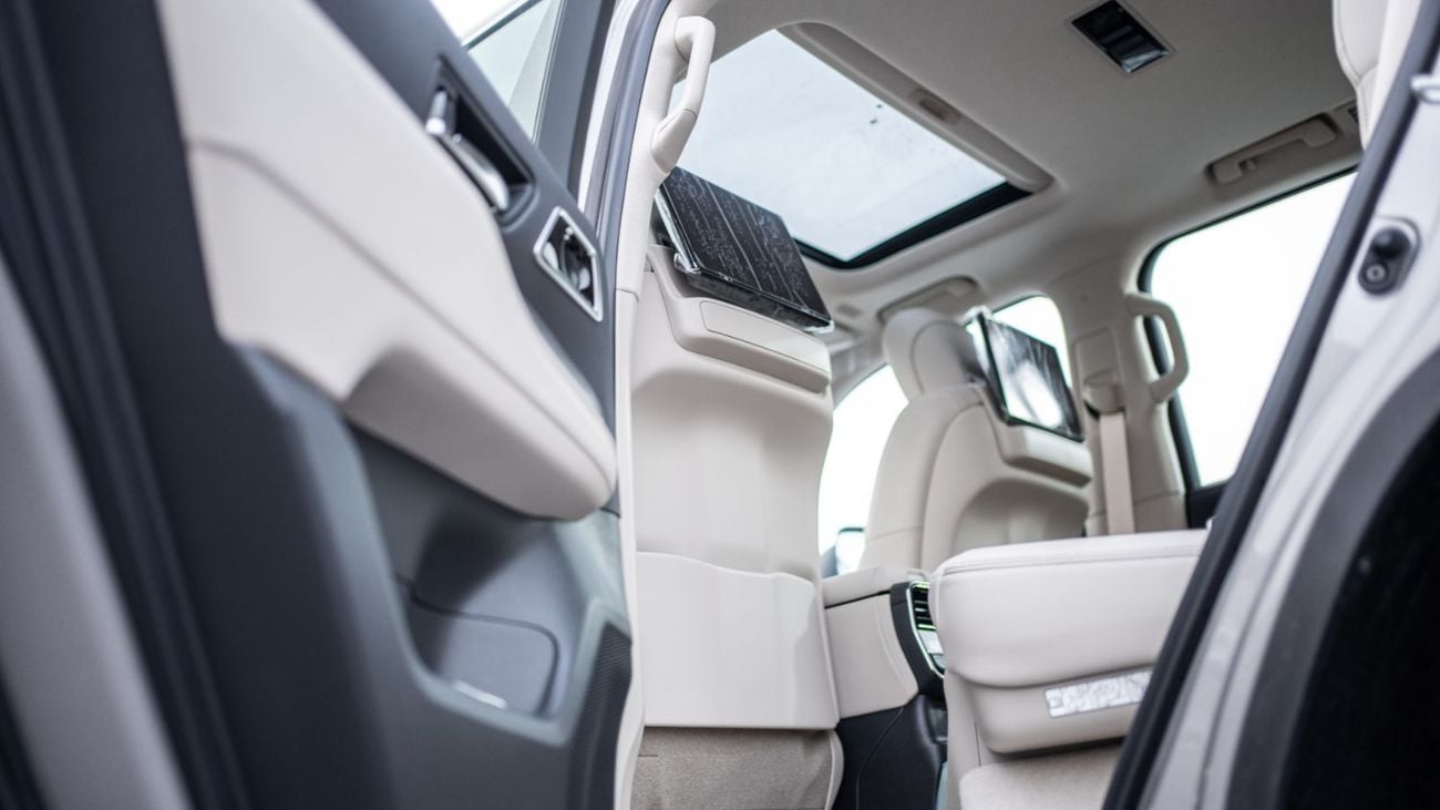 تويوتا لاند كروزر 2026 Toyota Land Cruiser 300 VXR 3.5L AT Hybrid (Bronze-Beige)