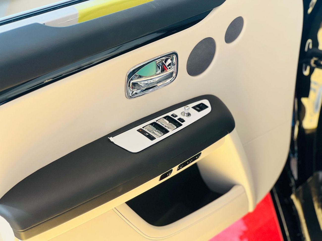 رولز رويس جوست ROLLS-ROYCE GHOST