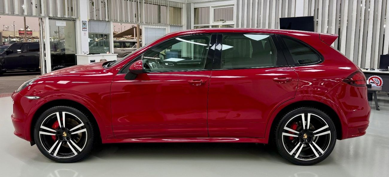 Porsche Cayenne GTS 4.8L