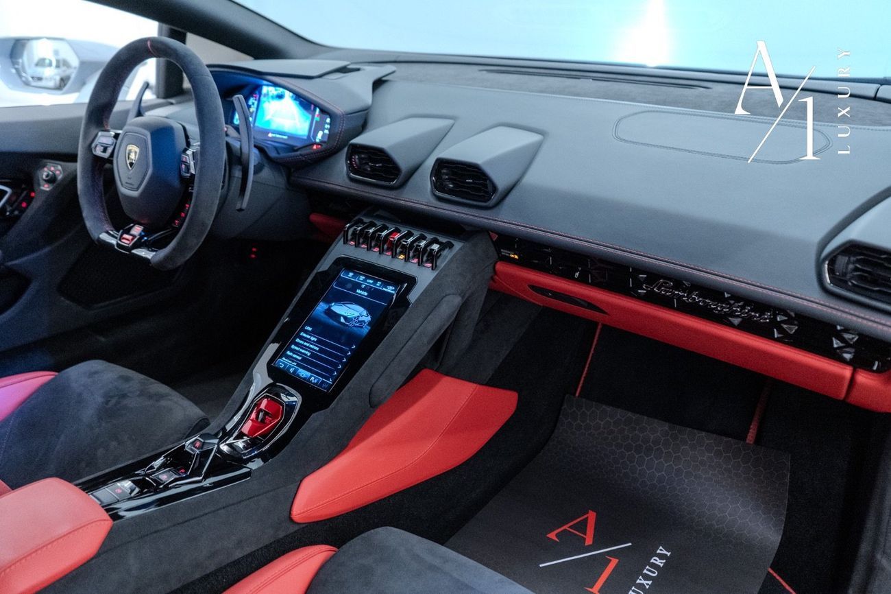 لامبورغيني هوراكان 2023 Lamborghini Huracan Tecnica, LP 640-2 V10, Very Low Kms, GCC Spec