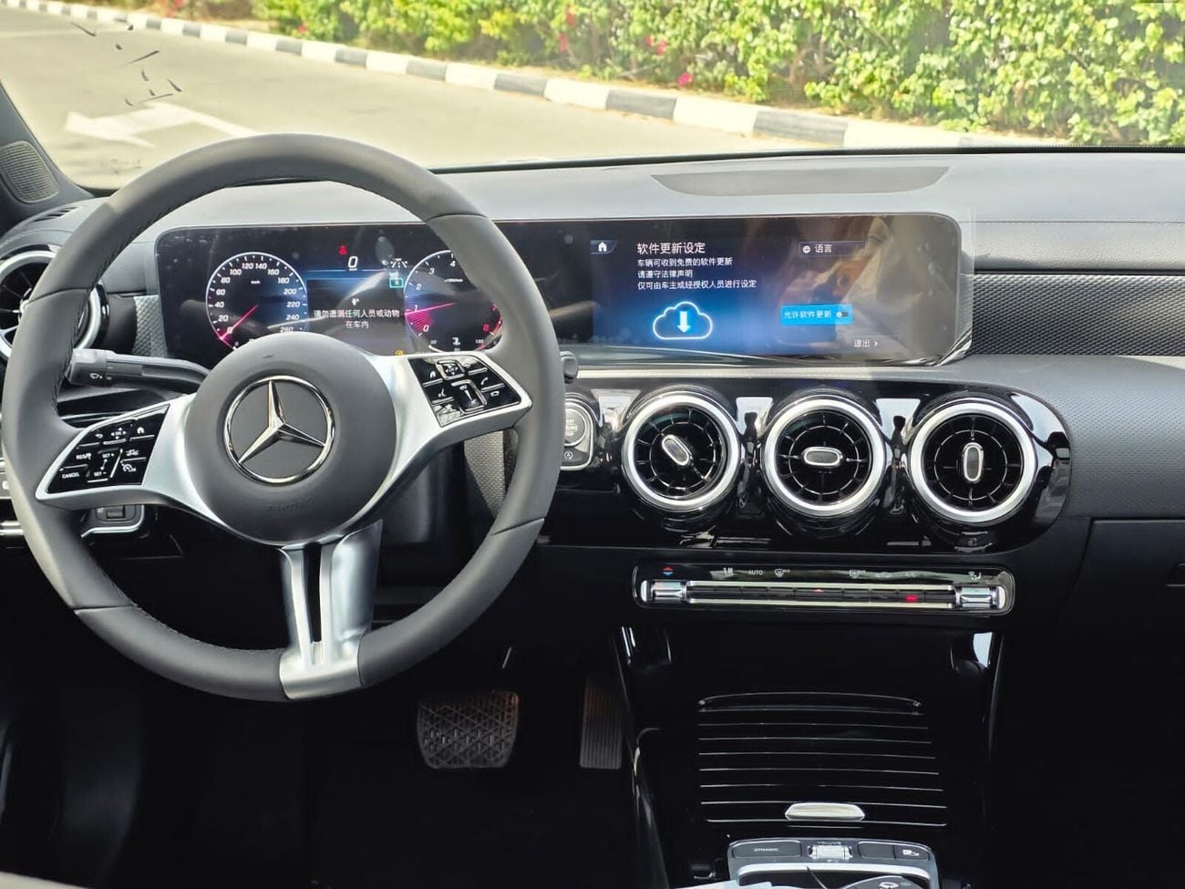 مرسيدس بنز A 180 Sedan 1.4 L