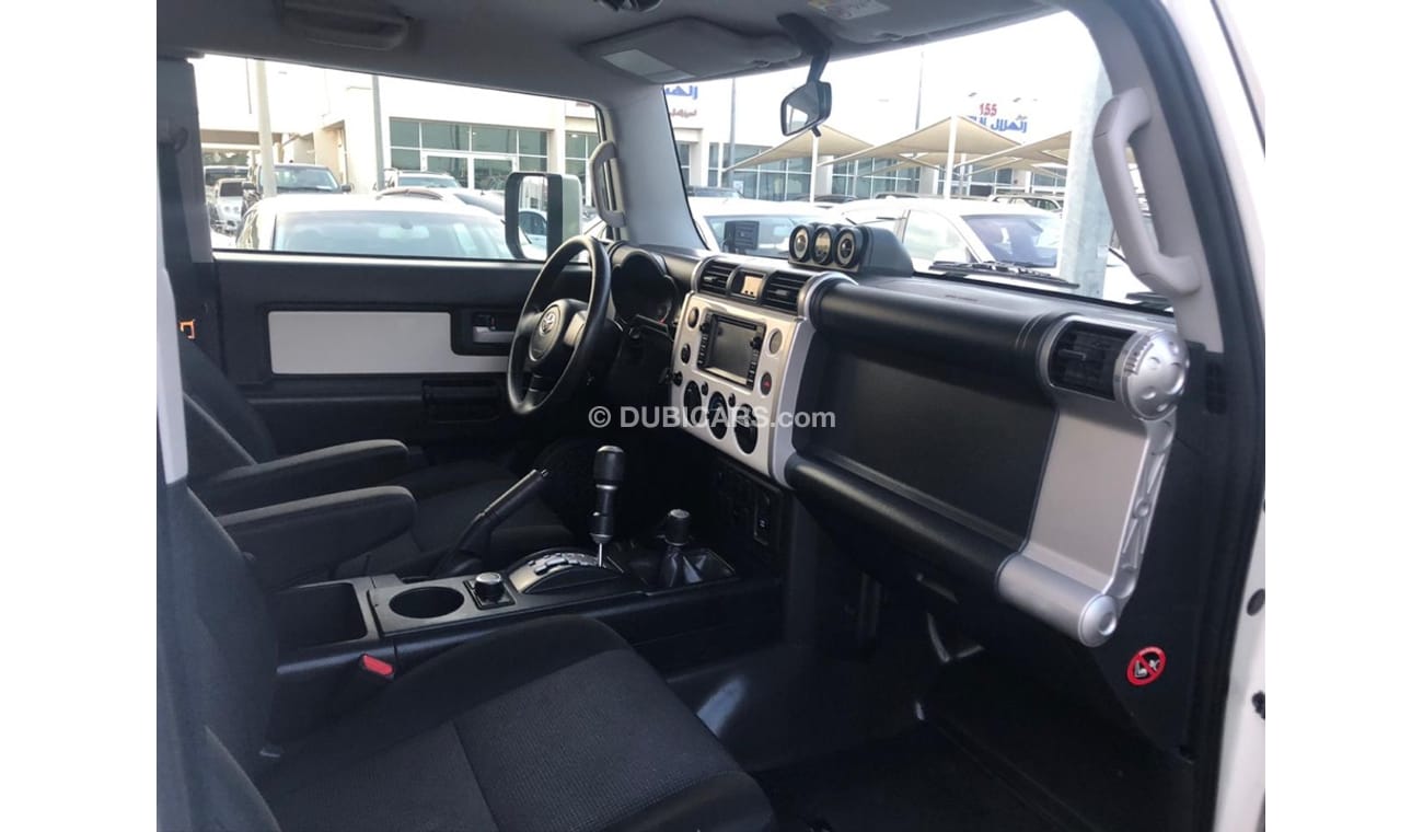 تويوتا إف جي كروزر تويوتا FG موديل 2015 خليجي  دفلوك GXR مالك واحد من الوكاله السياره 2 مفتاح