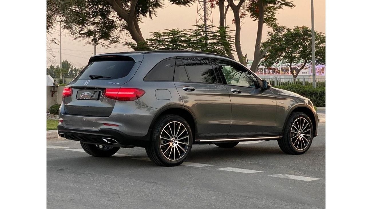 Mercedes-Benz GLC 300 4MATIC MERCEDES GLC 300 2019 = EXCELENT CONDITION =