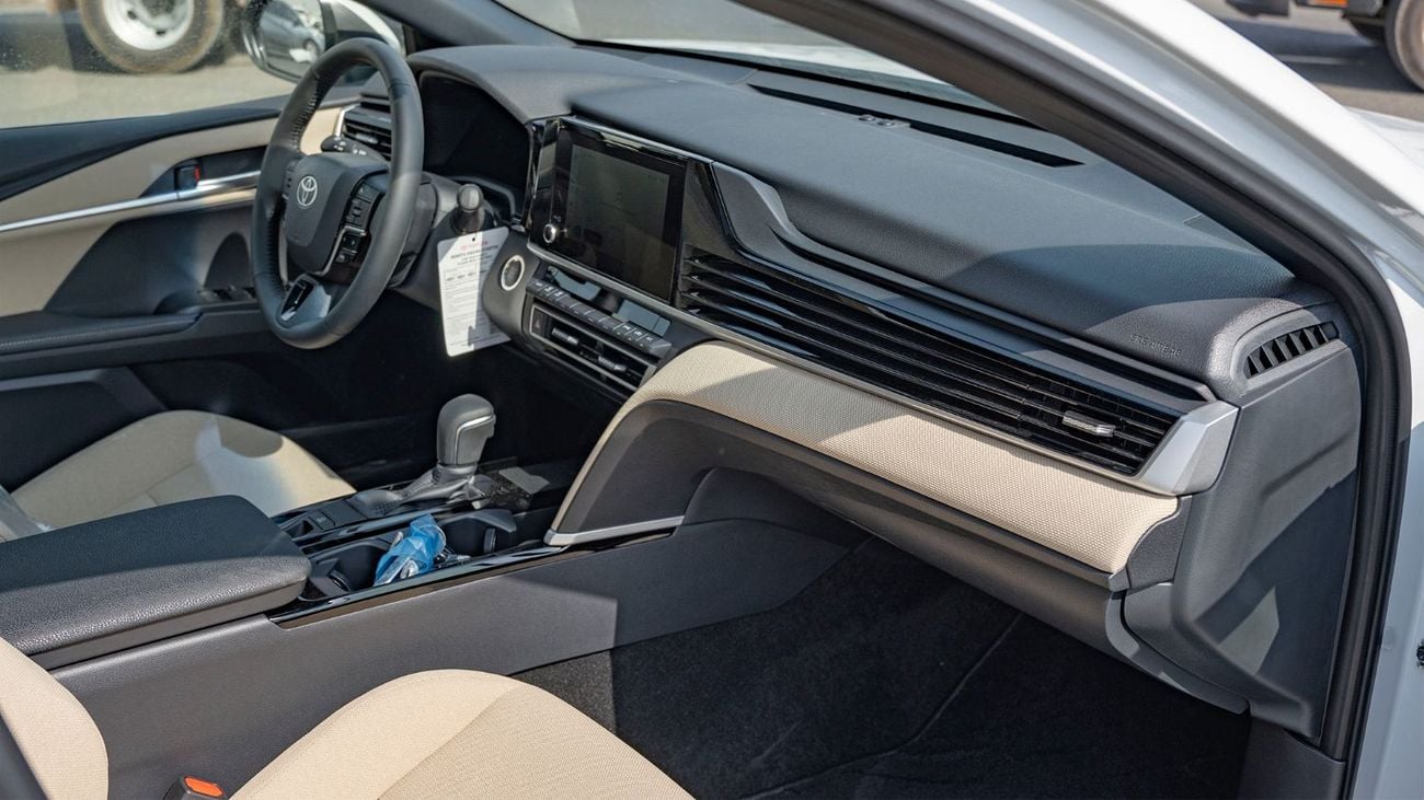 Toyota Camry 2026 Toyota Camry LE facelift 2.5L Petrol AT with Sunroof - GCC (Export price)