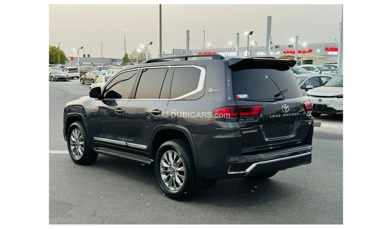 Toyota Land Cruiser VX SAHARA 2016 | RIGHT-HAND DRIVE | PUSH START | DIESEL 4.5L 7 SEATS | SUNROOF | REAR TV | BEST PRIC