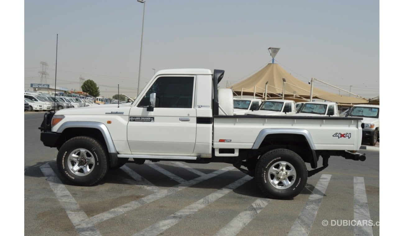 Toyota Land Cruiser Pick Up