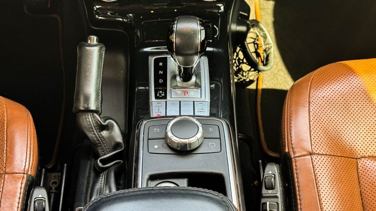 Mercedes-Benz G 500 Premium + 4.0L Partial Service History Turbo V8 GCC