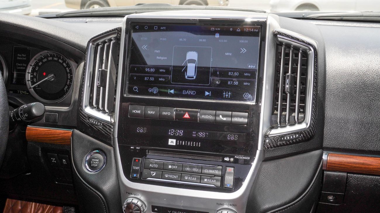 Toyota Land Cruiser VXR 5.7 L V8 with 2024 Body Kit