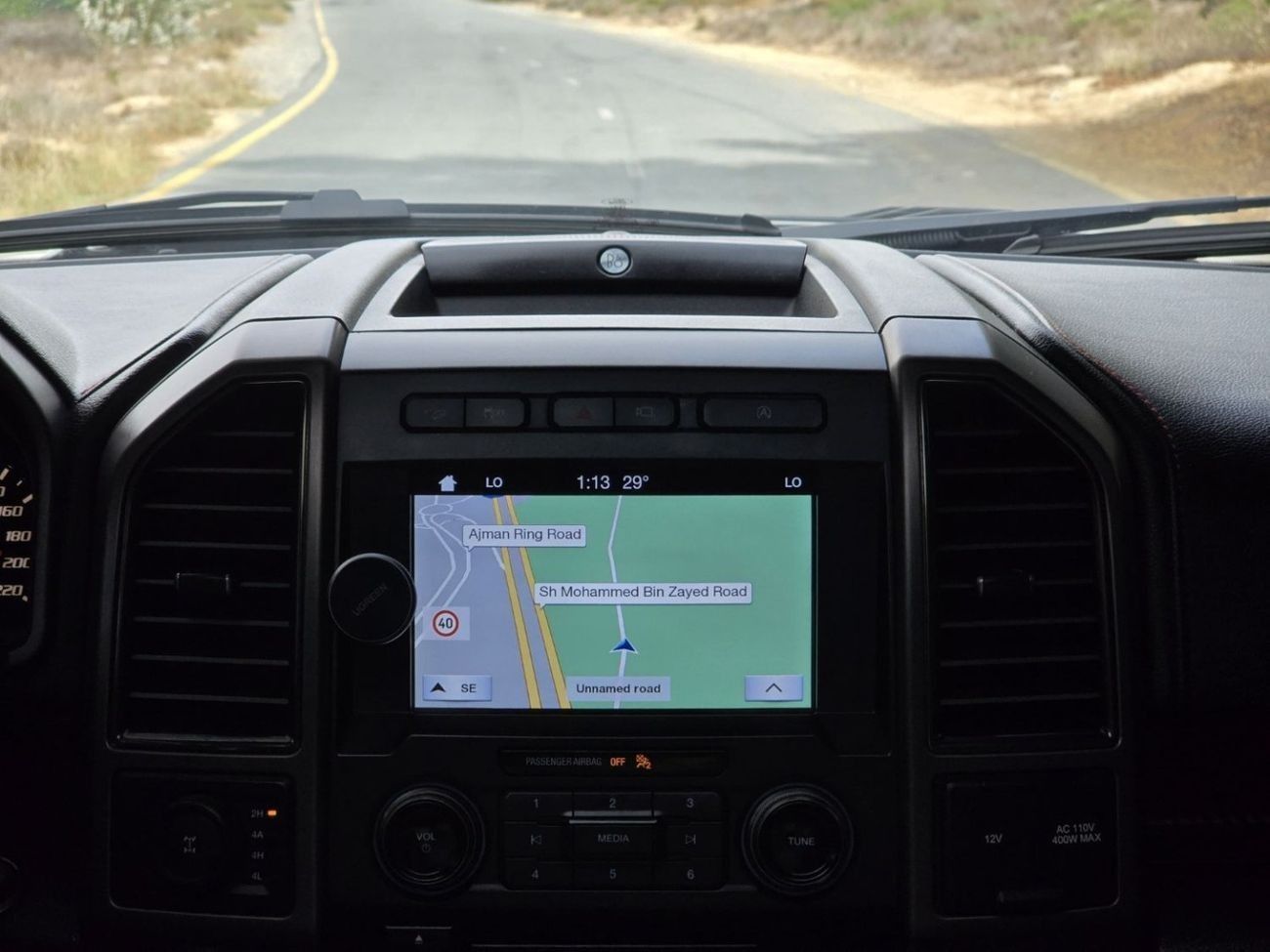 فورد إف-150 رابتور FORD F-150 RAPTOR 2018 GCC ORGINAL PAINT // ACCIDENT FREE // GOOD CONDITION