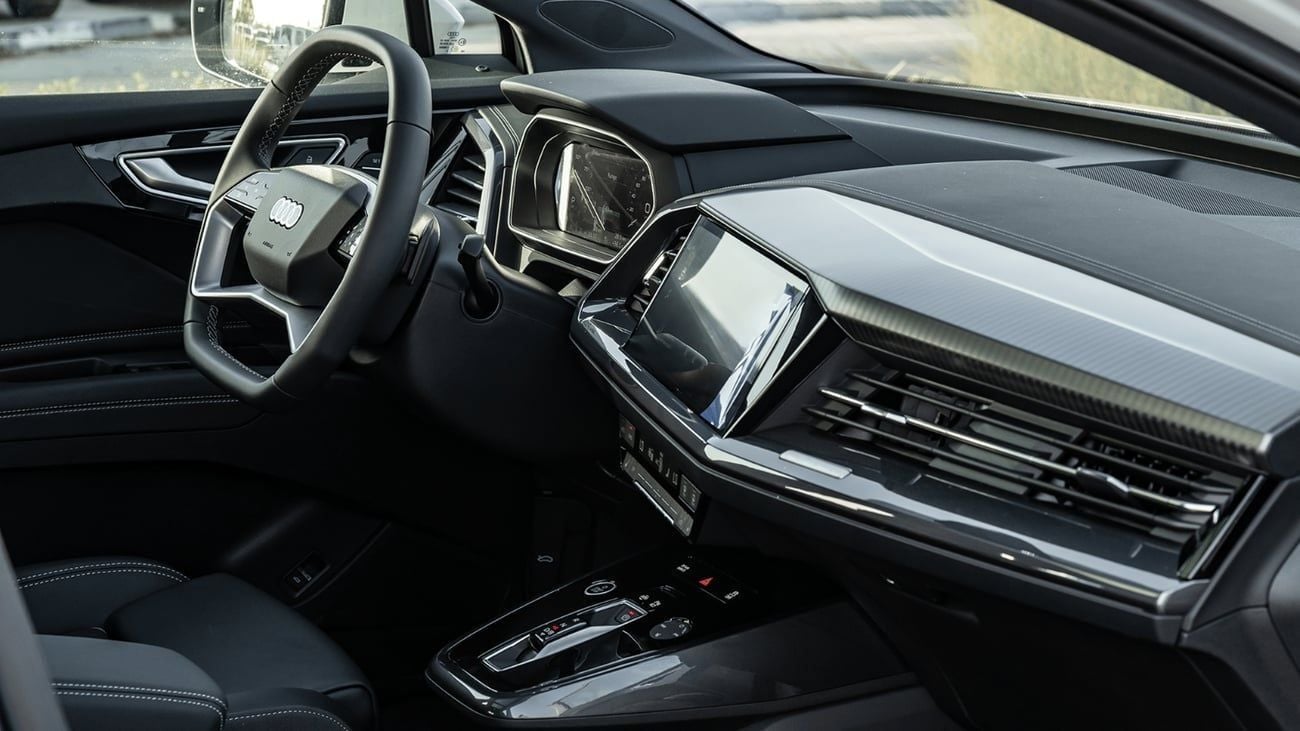 Audi Q4 etron 2025 | AUDI E-TRON Q4 TOP VERSION [ EXPORT ONLY ]