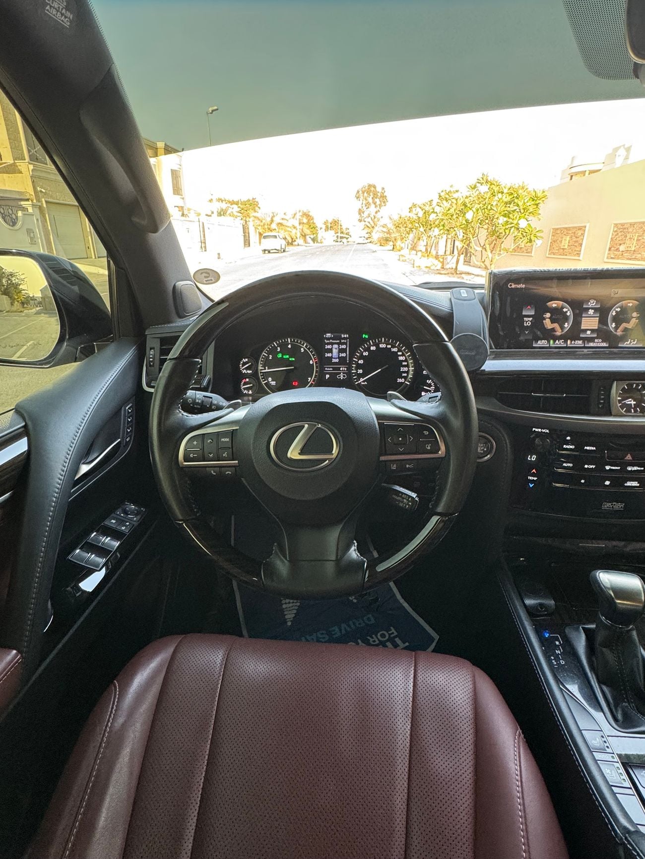 Lexus LX570
