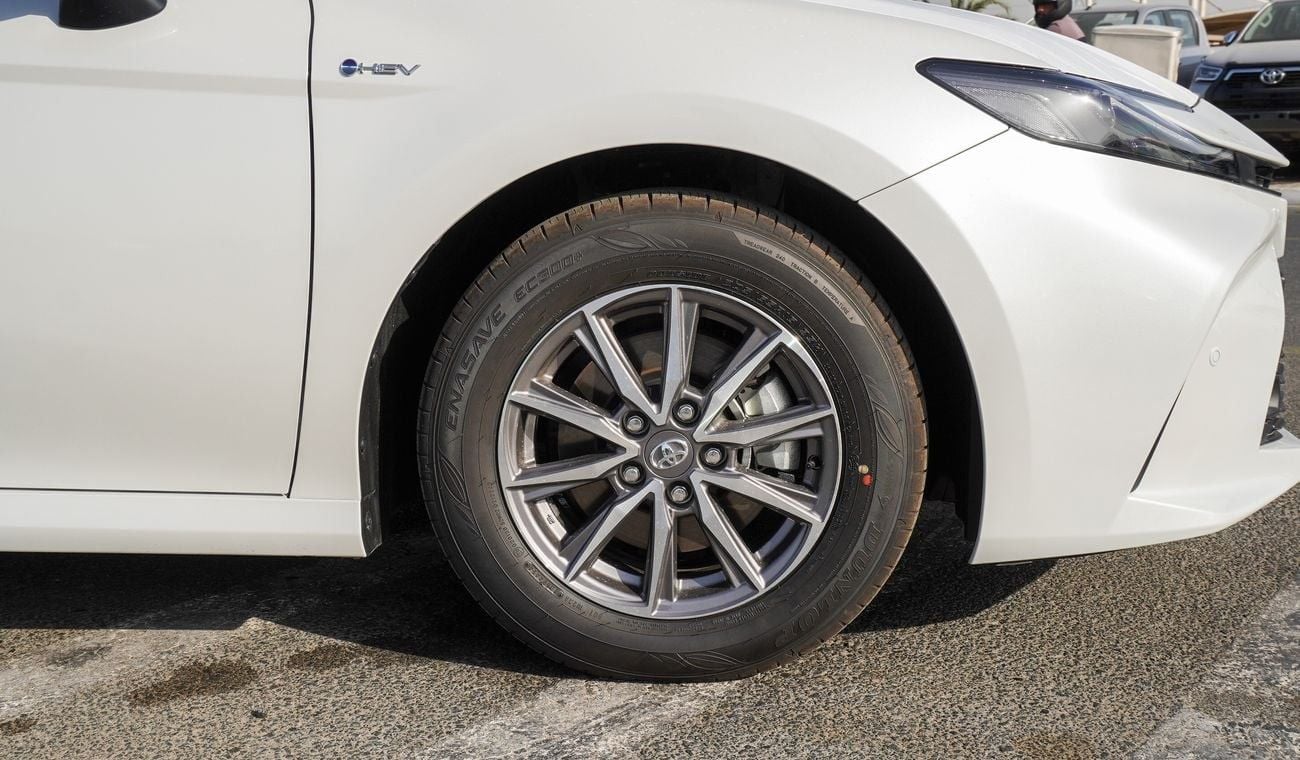 Toyota Camry E  HEV 2.5L HYBRID