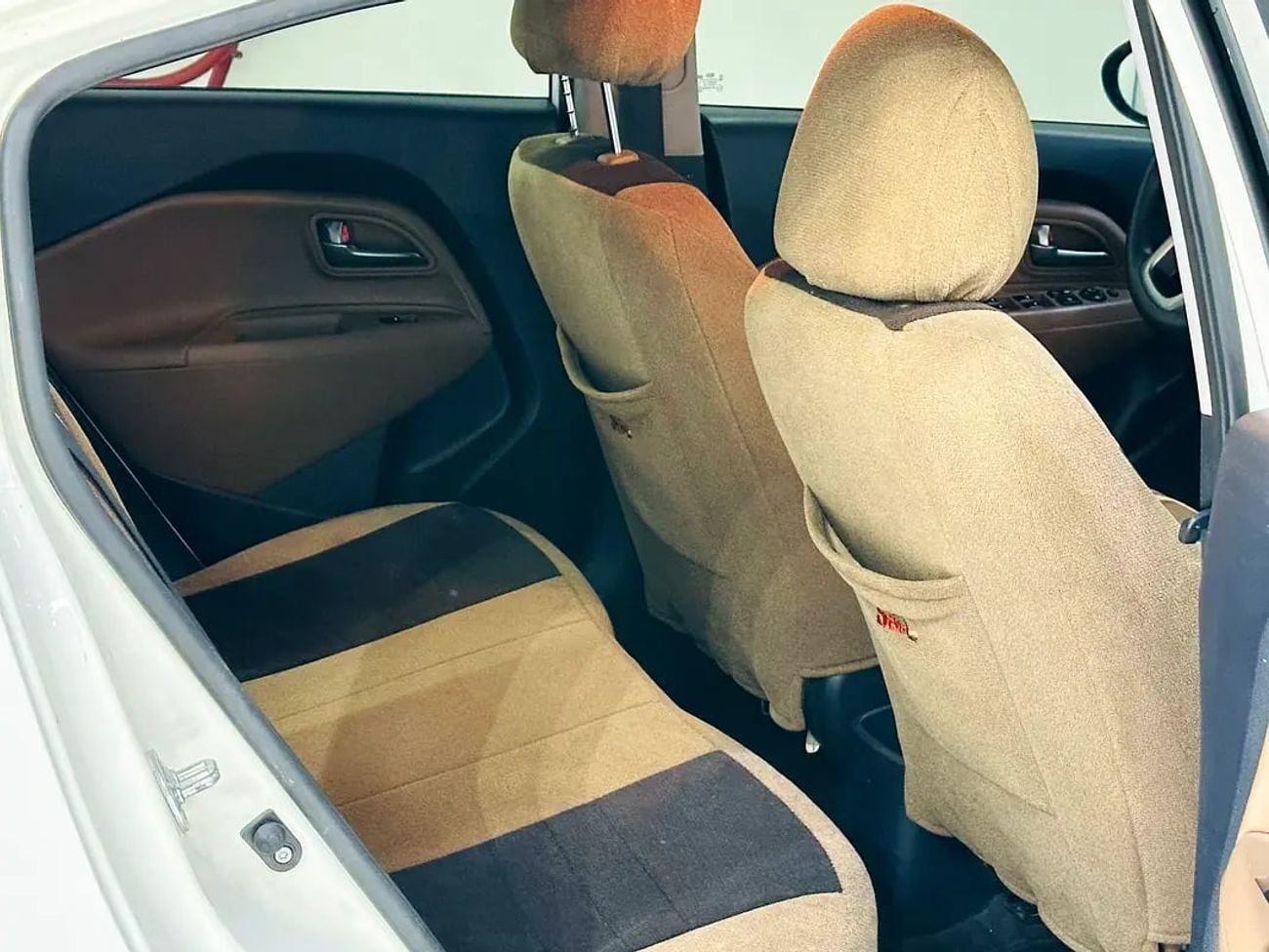 Kia Rio EX 1.4L (107 HP) Hatchback