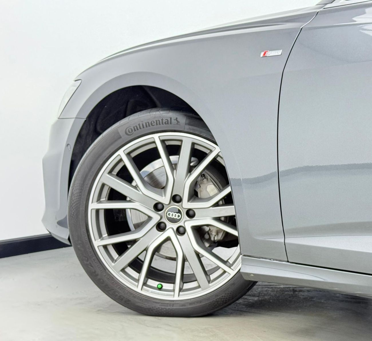 أودي A6 40 TFSI S-Line 2.0L 2022 Audi A6 S-Line 40 TFSI, 2026 Audi Warranty + Service Pack, Low Km, Excellen