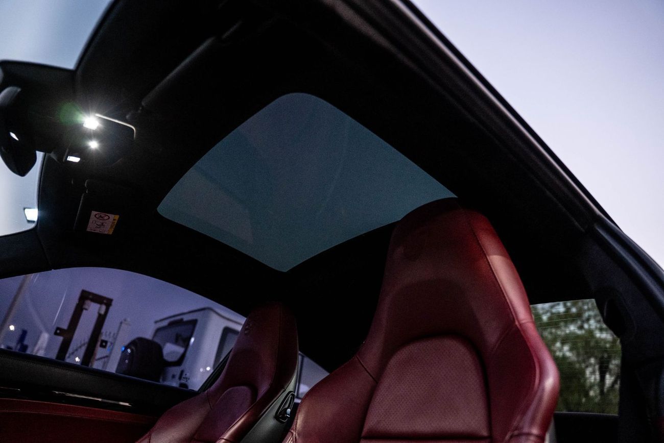 بورش 911 Carrera 3.0L (444 HP) Coupe