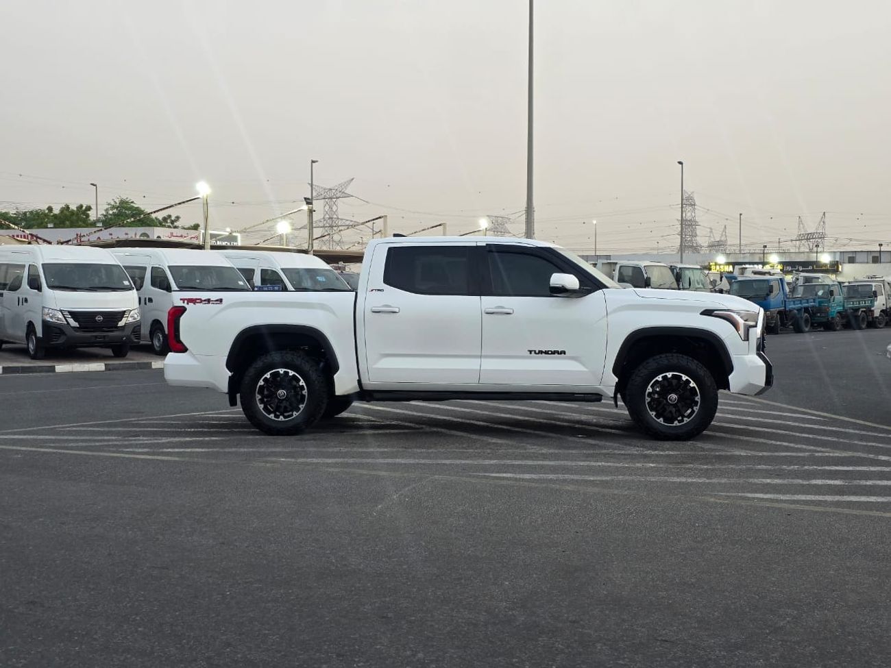 تويوتا تاندرا Crewmax