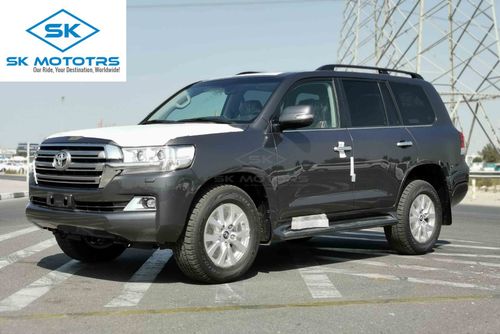 Toyota Land Cruiser 4.5L V8 Diesel, 18" Rims, DRL LED Headlights, Front Power Seats, Cool Box, CD-AUX-USB (CODE # VX03)