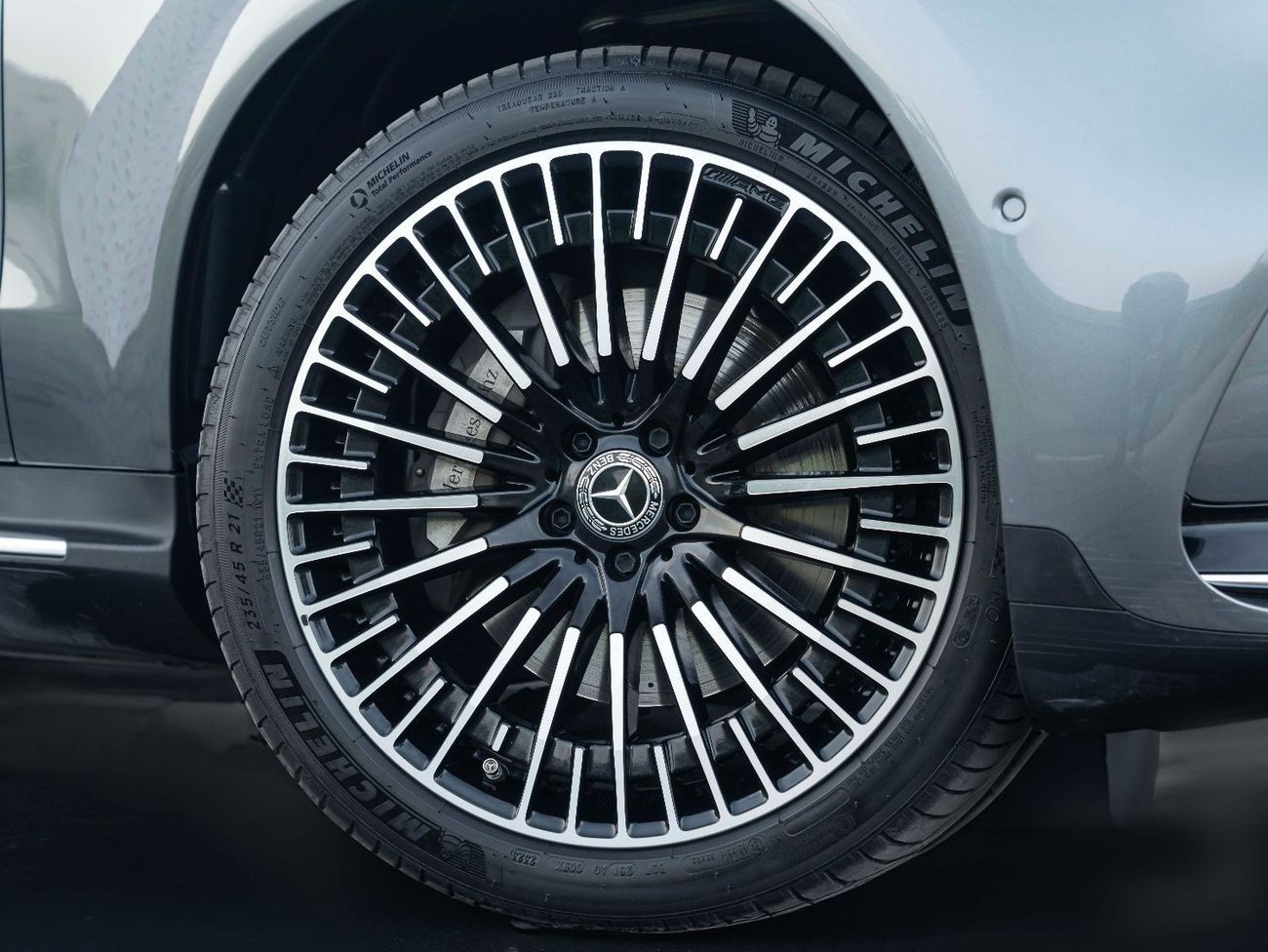 Mercedes-Benz EQC 400 AED 3,145 PM • EQC 400 PREMIUM PLUS • OFFICIAL MERCEDES BENZ GARGASH WARRANTY UNTIL 2026