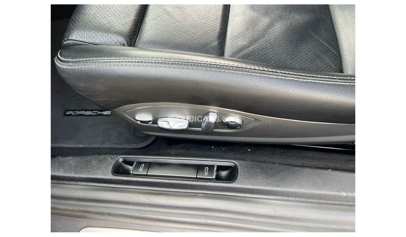 بورش بوكستر 718 2017 PORCHE 718 BOXTER 2.0L - V4 / EXPORT ONLY