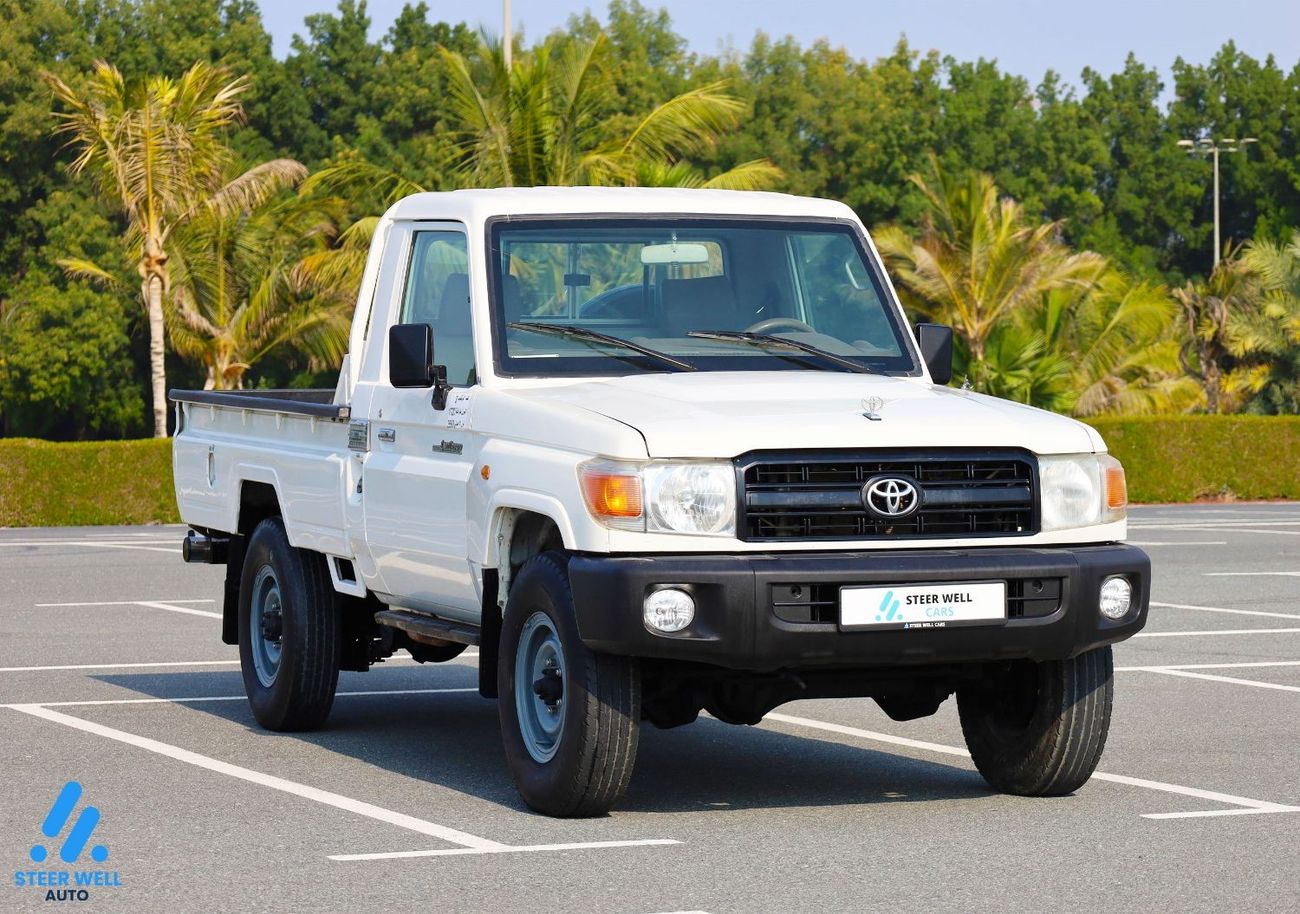 Toyota Land Cruiser Pick Up 79 EXR 2015 Single Cab Pick Up 4.0L - Petrol M/T - GCC Specs - Ready to Drive - Book Now