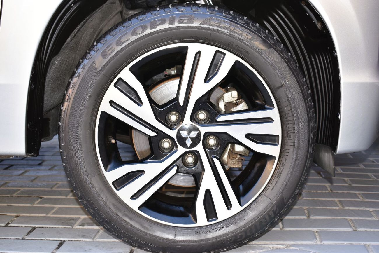 Mitsubishi Xpander Mid 1.5L