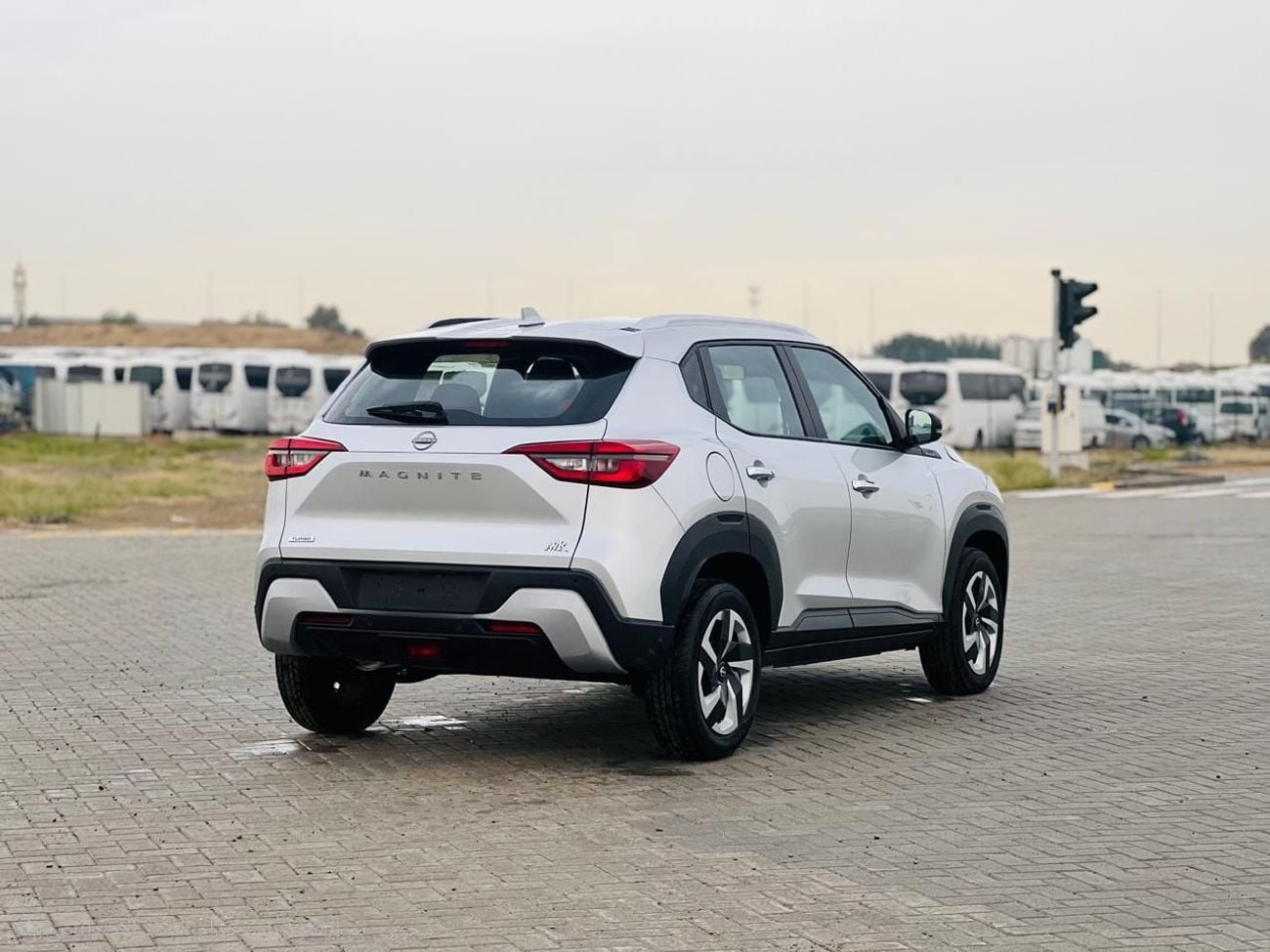 نيسان ماغنيت S