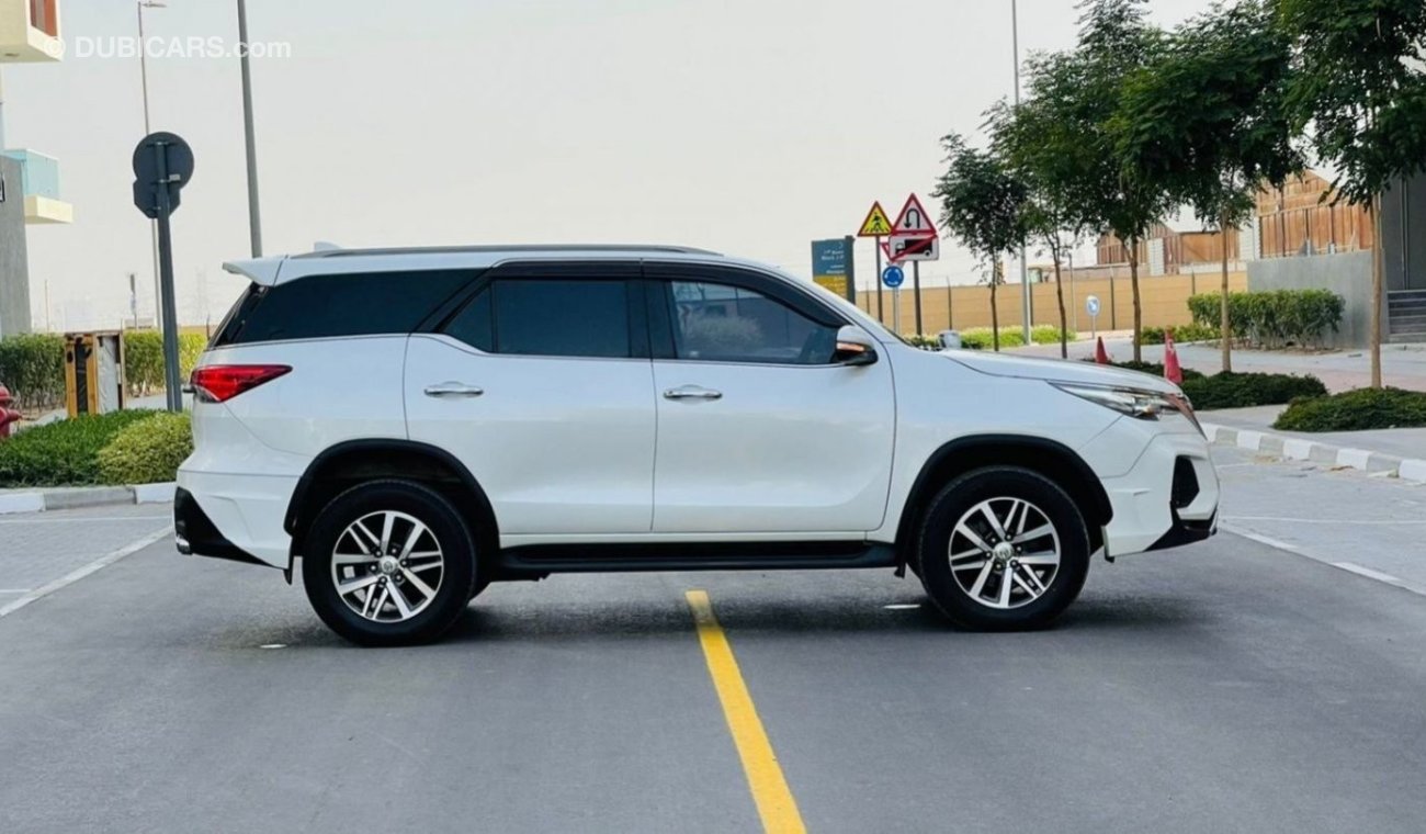 Toyota Fortuner 2015 *Top of the Line Options* AT 2.8CC Diesel 2WD Push Start Rear TV Premium Body Kit