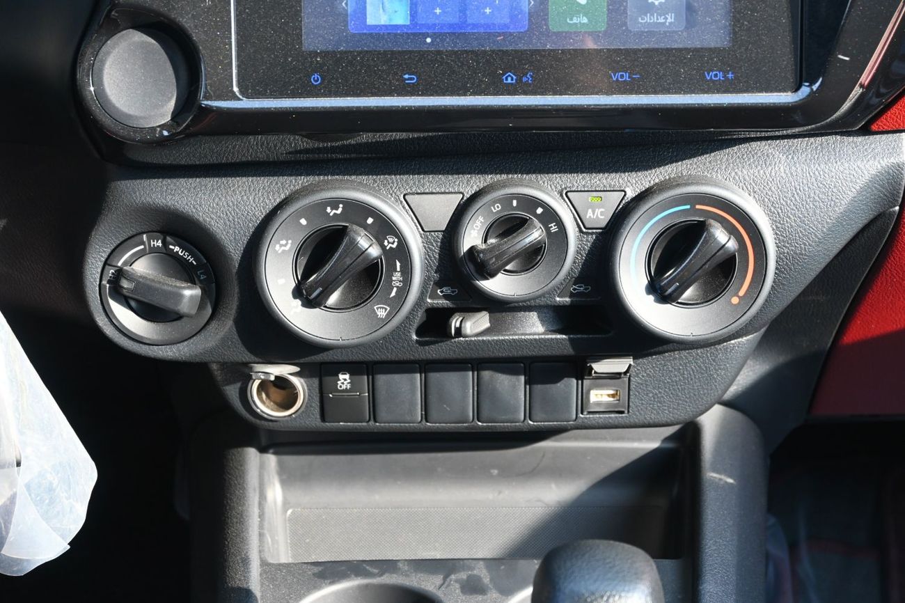 Toyota Hilux Toyota Hilux pickup narrow chassis/body Petro engine 2.7 automatic gear power window manual A.c doub