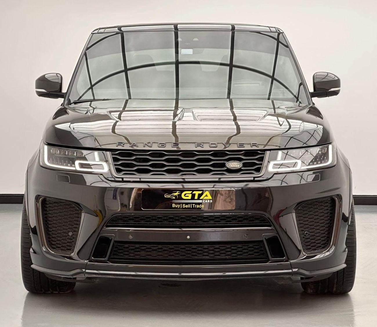 لاند روفر رينج روفر سبورت 2019 Range Rover Sport SVR Carbon Edition, 1 Year Warranty Unlimited Km, Full Service History, GCC
