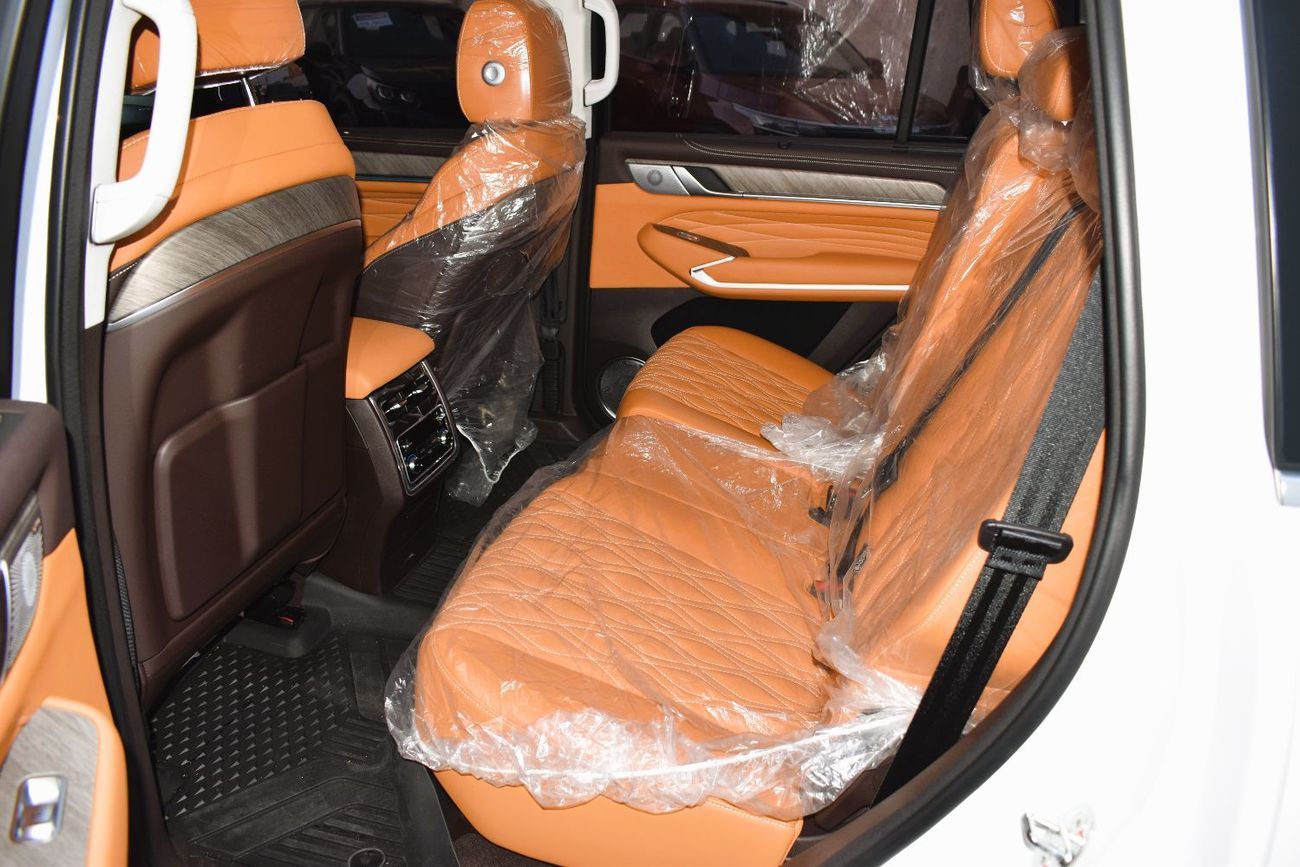 Tank 500 FROM 2,749 PM. PRESTIGE 4WD 3.0 TC AT. FREE MANUFACTURER