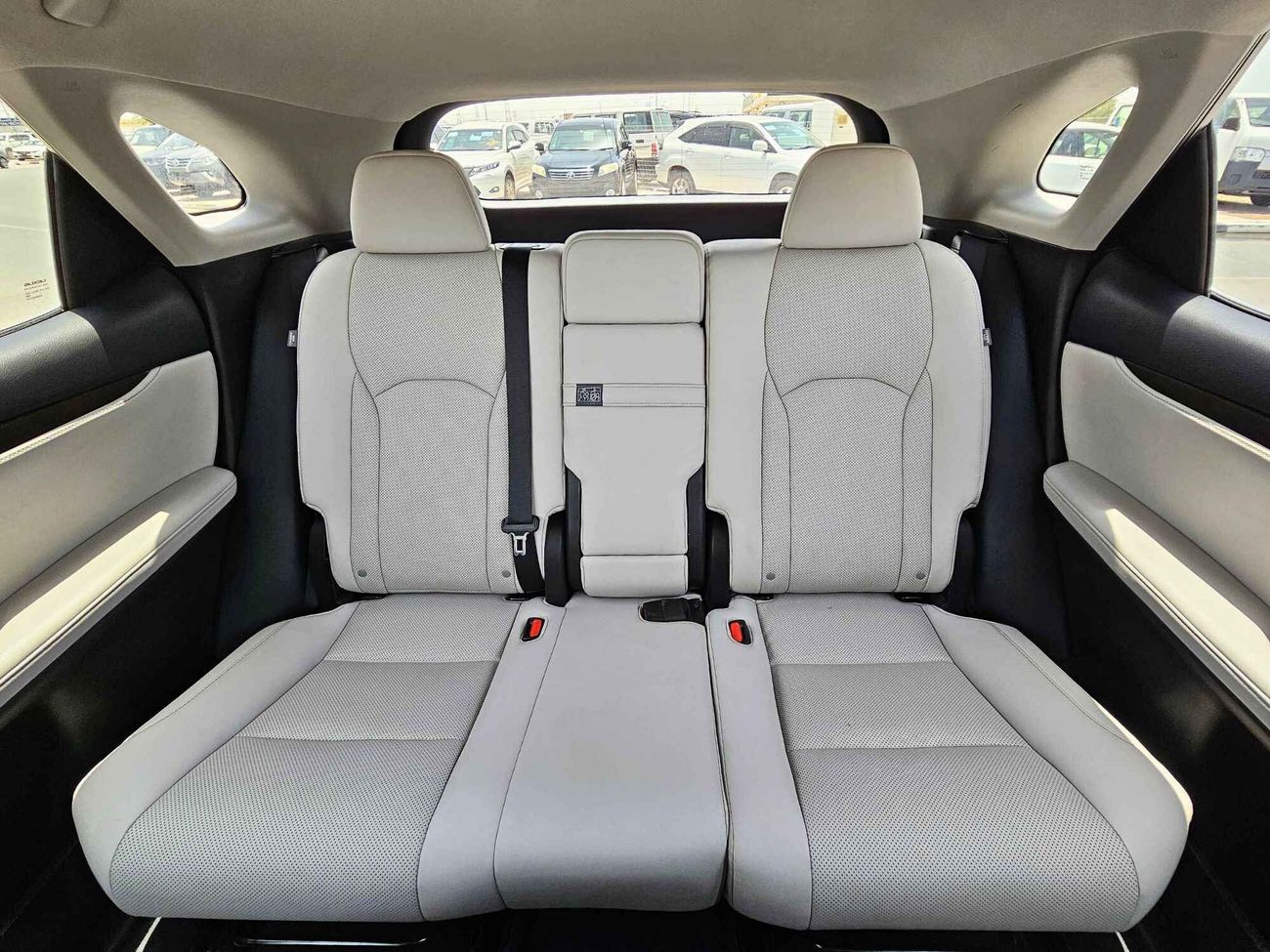 Lexus RX350 / FULL OPTION/ ONLY DOOR REPLACED/ ORIGINAL MILEAGE/ 1516 Monthly LOT# 57723