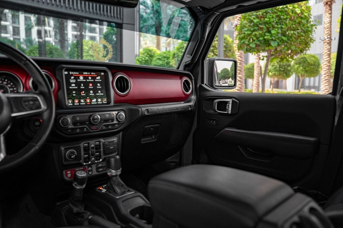 Jeep Wrangler Unlimited RUBICON Fully loaded under warranty and service contract completely serviced and ready to go