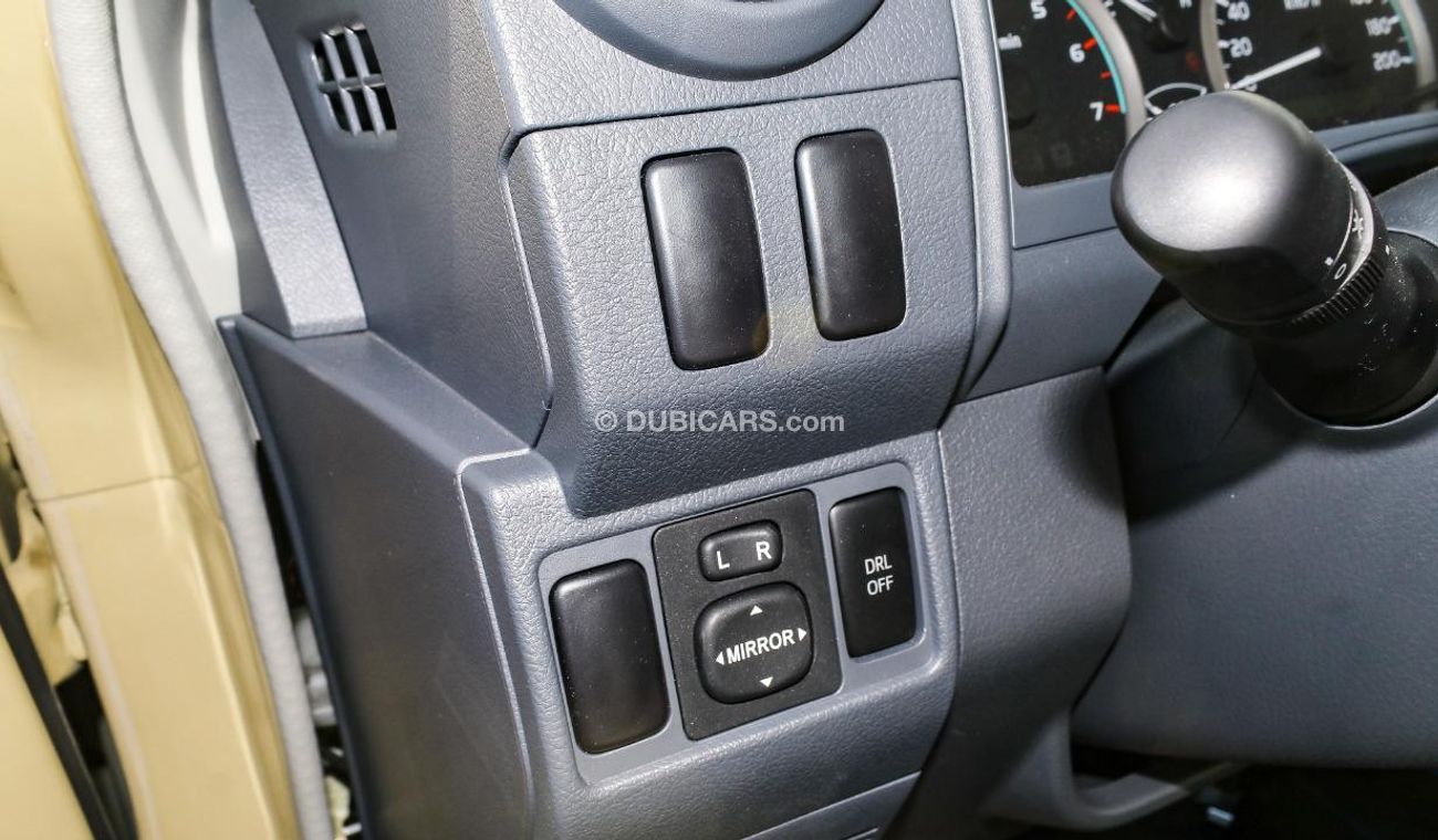 Toyota Land Cruiser 70 GRJ 76 4.0 V6 PETROL / GASOLINA