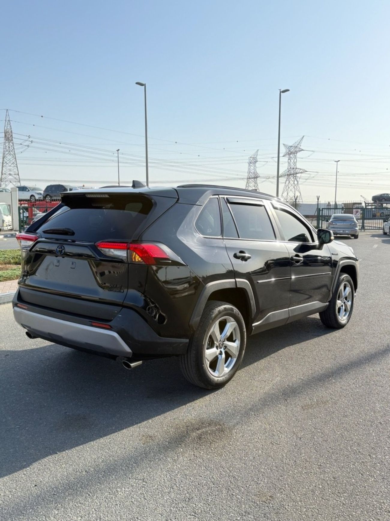 تويوتا راف ٤ RAV4 xle premium Hybrid 4x4