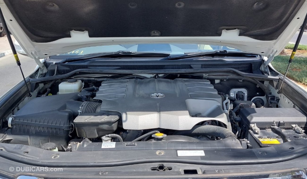 Toyota Land Cruiser Toyota Landcruiser Petrol Engine model 2015 for sale from Humera motor car very clean and good condi