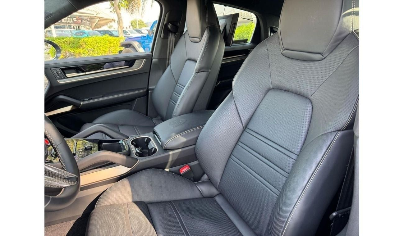 بورش كايان GCC SPEC UNDER WARRANTY NEAT AND CLEAN CAR