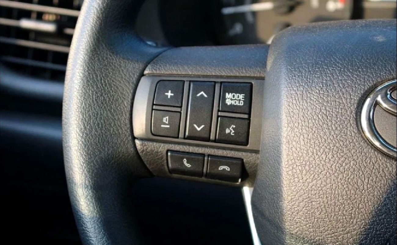 تويوتا هيلوكس 2025 DOUBLE CAB PICKUP DLX-G 2.4L DIESEL 4WD 6-SEATER MANUAL TRANSMISSION