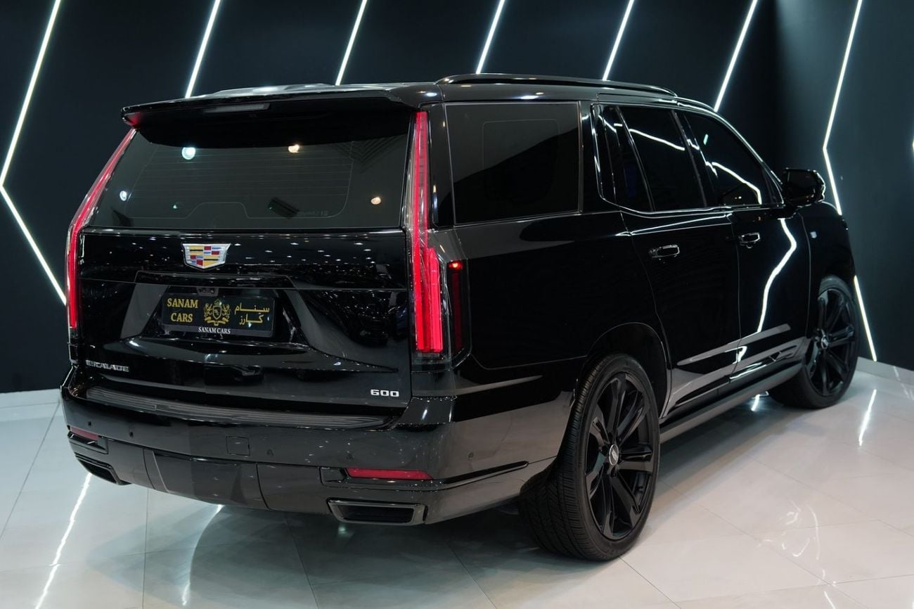 كاديلاك إسكالاد 2025 Cadillac Escalade Sport Platinum,Rear Screen,Night Vision,Power Side Steps, Dealer Warr + Serv