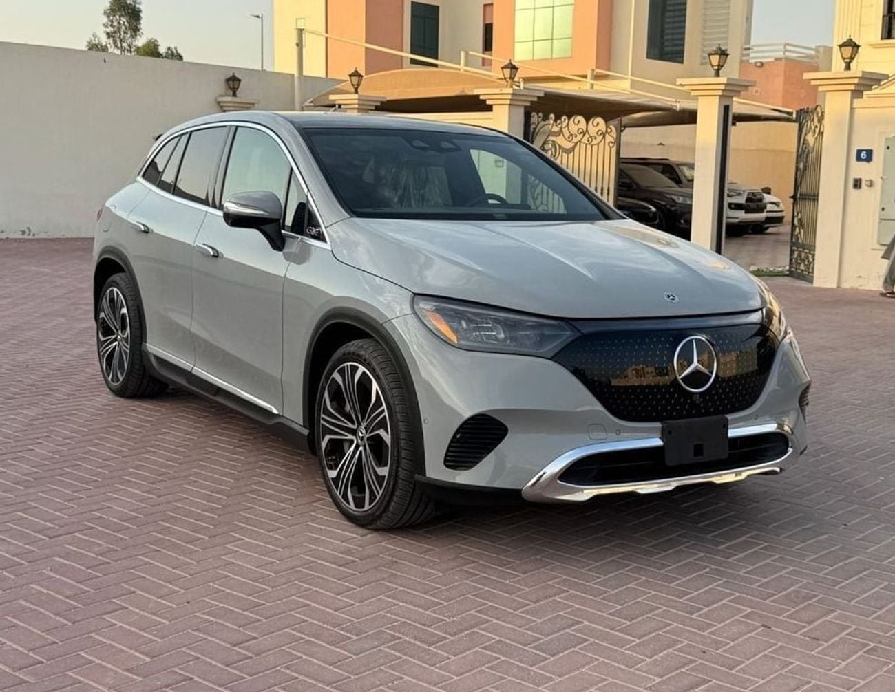 مرسيدس بنز EQE 350 SUV MERCEDES-BENZ EQE 350 SUV | 4 MATIC, FULL OPTION | FOR UAE +10% VAT & CUSTOMS