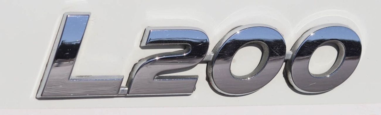 Mitsubishi L200 GL 2.4L (128 HP) Double Cab Utility Mitsubishi L200 2.4 L RWD 2020 GCC accident-free in excellent co