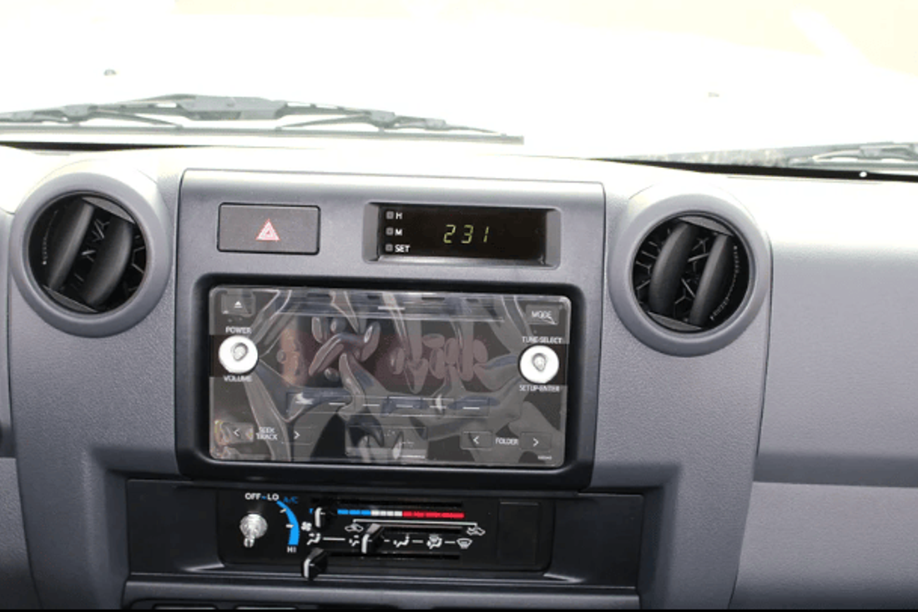 Toyota Land Cruiser 70 ECTWFR002 - 2024 TLC78 Hardtop 3 Doors - 4.5L Diesel Manual -  White