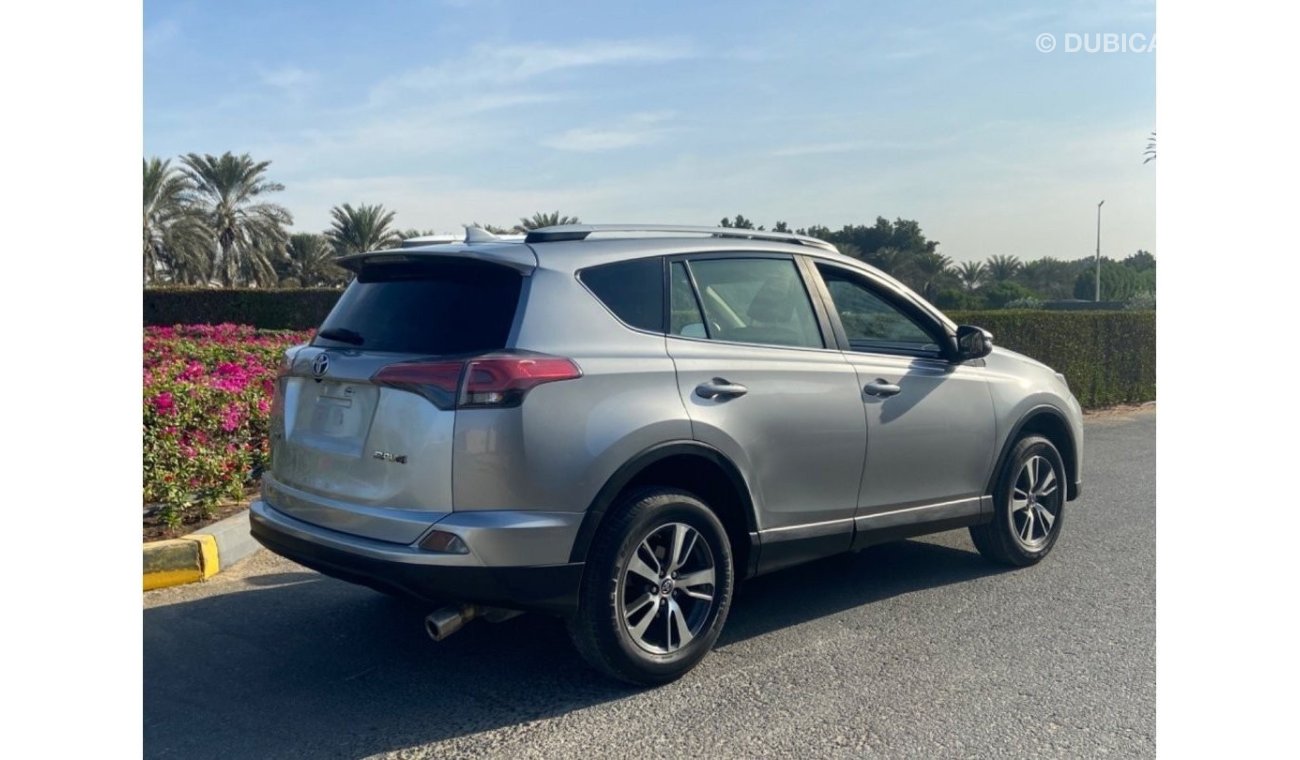 Toyota RAV4 Toyota Rav 4 model 2017  GCC 5 seat Very celen car  - AED 64,000 KM 147,280 call 00971527887500