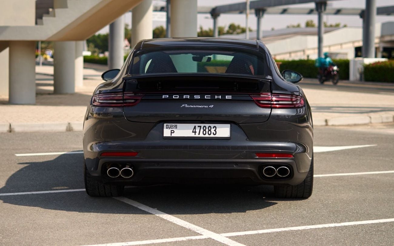 بورش باناميرا Porsche Panamera 2020