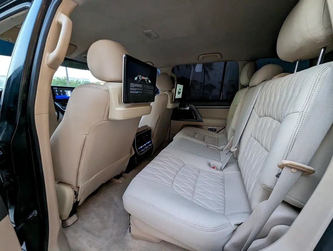 تويوتا لاند كروزر GXR 2014 Facelifted 2026 With Interior and Exterior V6 4.0L GCC specs