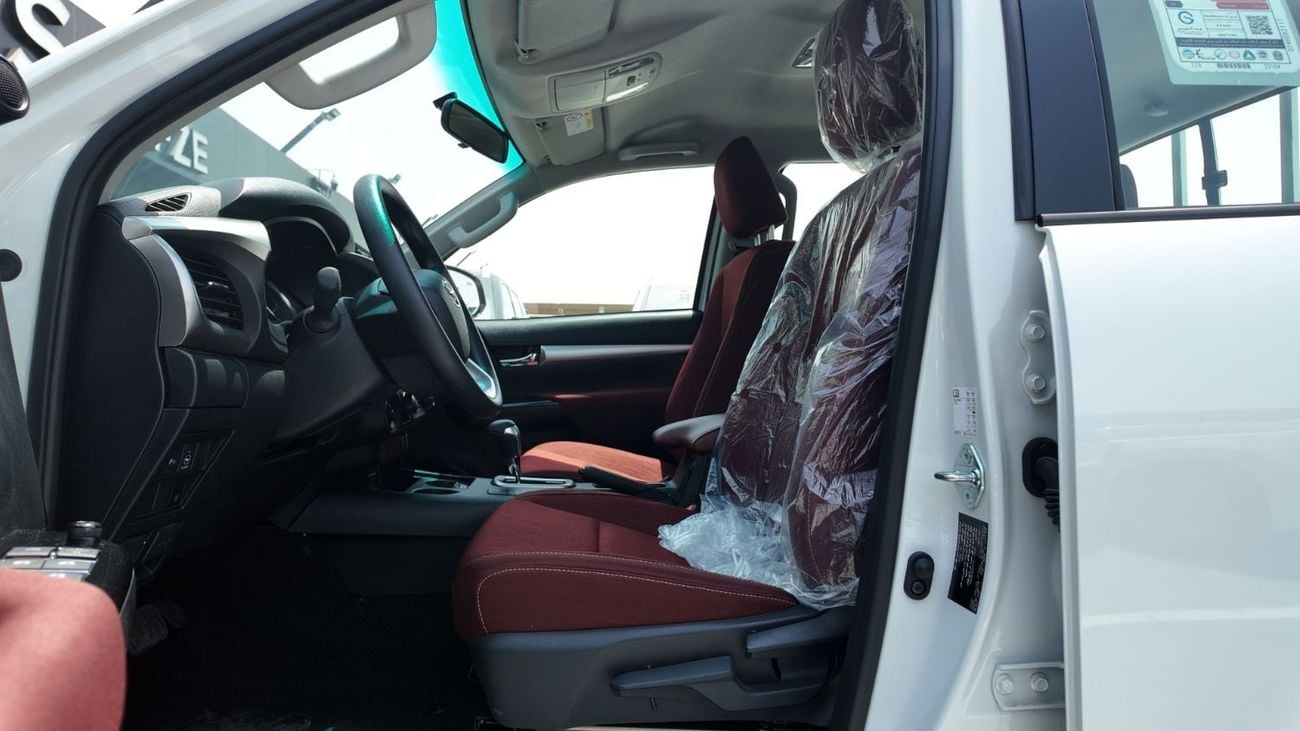 تويوتا هيلوكس  TOYOTA HILUX SR5 4.0 V6 4WD A/T 2026