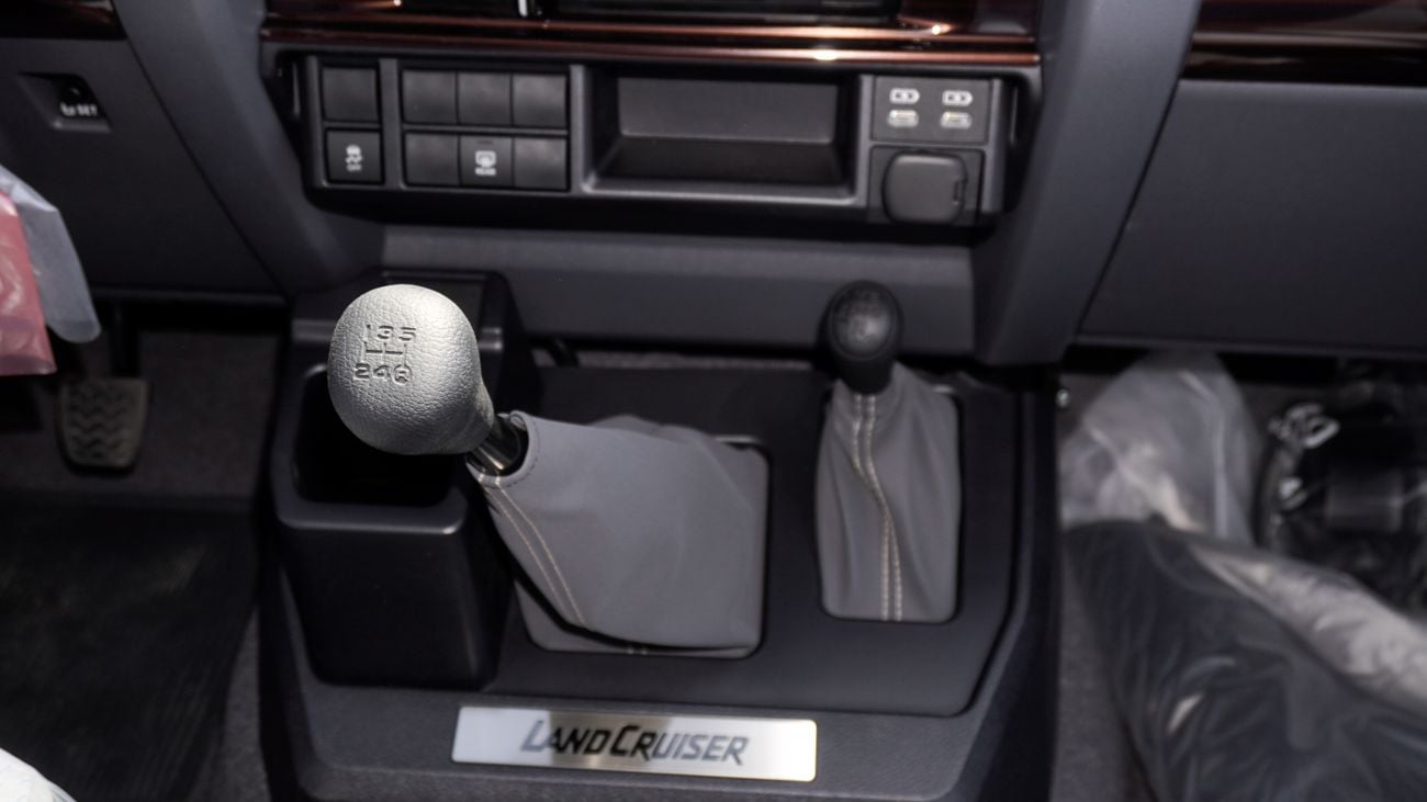 تويوتا لاند كروزر 70 2.8 DIESEL 2025