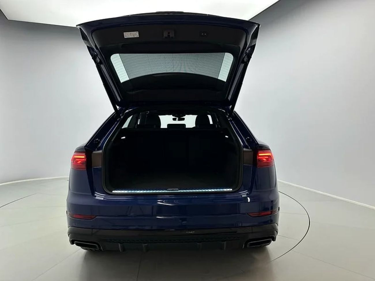 Audi Q8 55 TFSI quat 340hp Luxury (Ref# 020190)